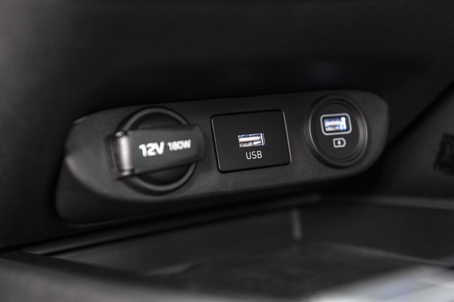Детали интерьера Hyundai Elantra (CN7) 2020 года  (NA) (фото 31 из 67)